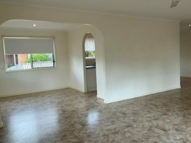 30 Jacaranda Avenue, Tinana