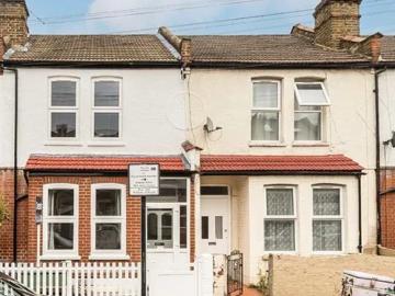30 Kenlor Road, London, SW17 0DF, United Kingdom | 3 bed house for rent #168336931 | Rentberry
