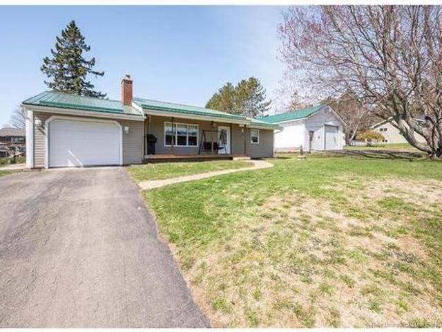 30 Kerry, Hillsborough, NB, E4H 2W4 house for sale | Listing ID NB137778 | Royal LePage