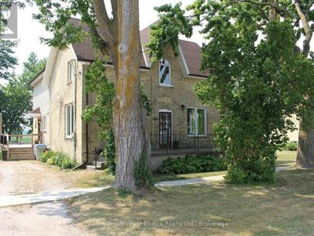 30 King Street N, South Huron Stephen, ON, N0M 1M0 house for sale | Listing ID X14079 | Royal LePage