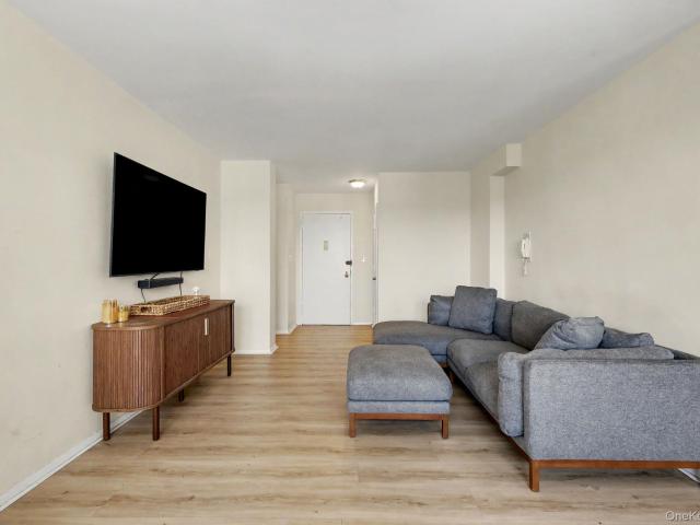 30 Lake Street 7A