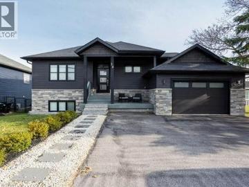 30 Lakeshore Road, Wasaga Beach, ON, L9Z 2Y3 house for sale | Listing ID 40835 | Royal LePage