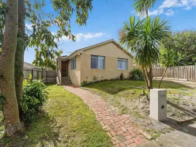 30 Leonard Street, Frankston, VIC 3199