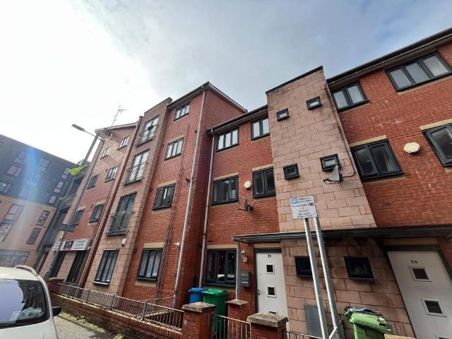 30 Leaf Street, Hulme, M15 1 bed in a house share to rent £750 pcm £173 pw