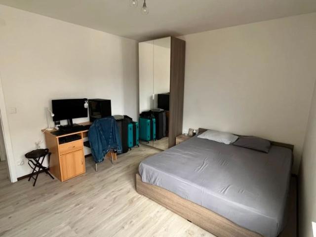 30 m²