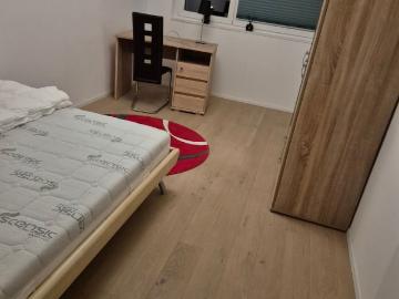 30 m²