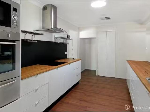 30 Maher Street, Tolland House for rent Listed by Imogen Bloo.