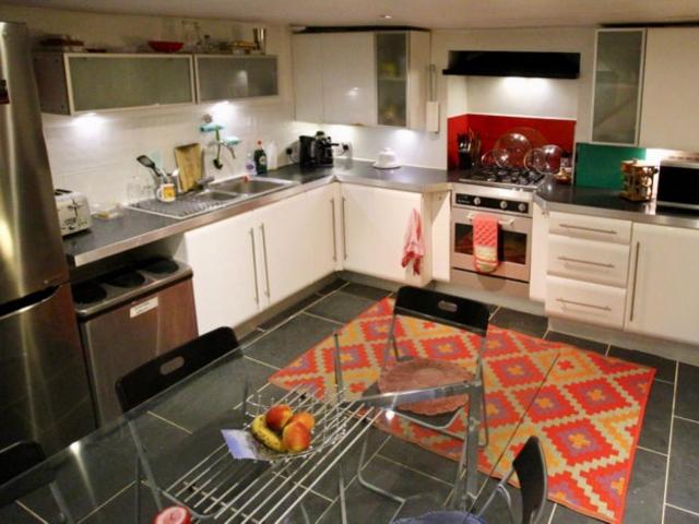 30 Maine Road, Manchester, M14 4FU, United Kingdom | 4 bed house for rent #163403953 | Rentberry