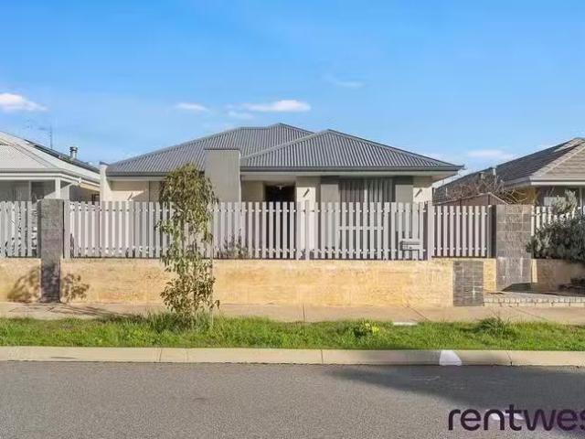 30 Mallina Crescent, Golden Bay, WA 6174
