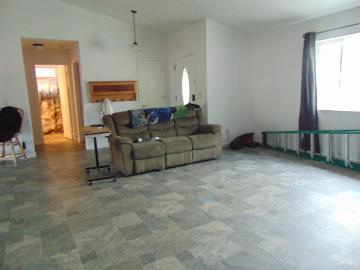 30 Maple Dr