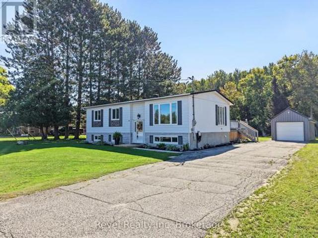 30 Maple Street, West Nipissing Field, ON, P0H 1M0 house for sale | Listing ID X13807 | Royal LePage