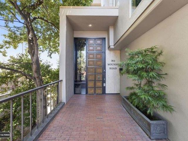 30 Mounds Road 402