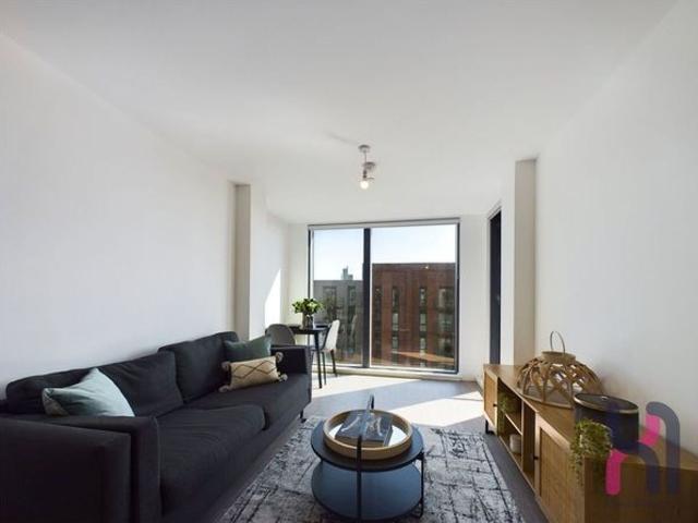 30 Oldfield Road, Manchester M5, 1 bed flat to rent, £1,150 pcm | PrimeLocation