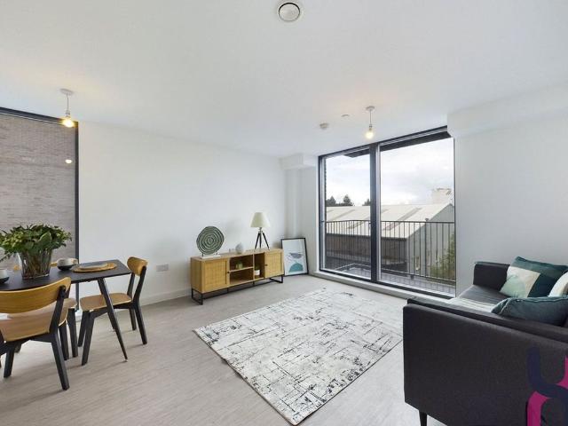 30 Oldfield Road, Salford M5, 2 bed flat to rent, £1,400 pcm | PrimeLocation