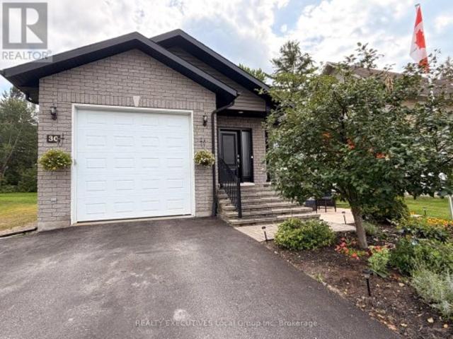 30 Osprey Crescent, Callander, ON, P0H 1H0 house for sale | Listing ID X13761 | Royal LePage