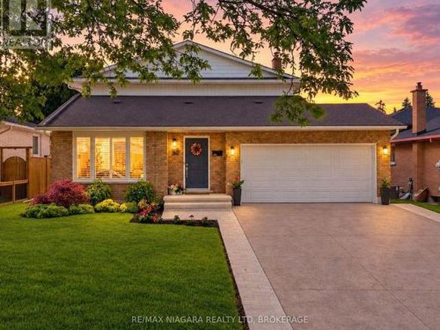 30 Orlando Drive, St. Catharines Lakeport, ON, L2N 6X4 house for sale | Listing ID X13799 | Royal LePage