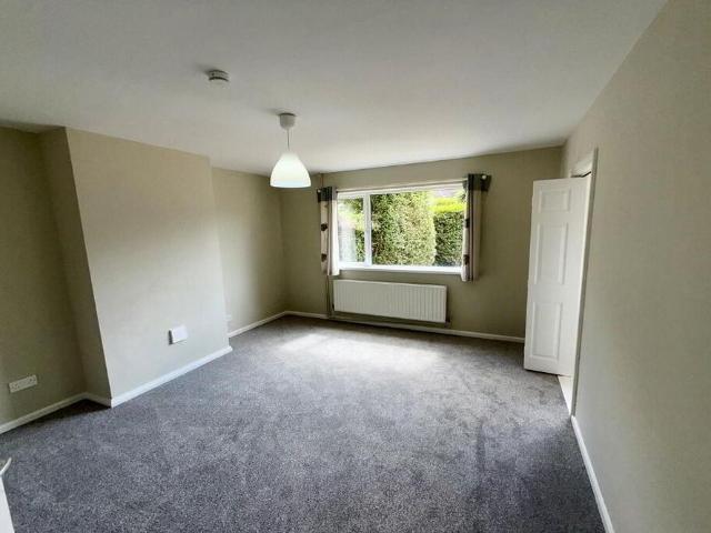 30 Pine Cross, Dunmurry, Belfast, BT17 9QY