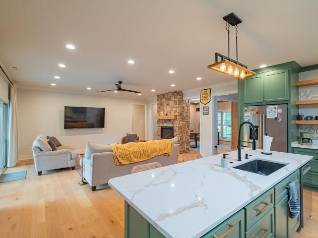 30 Pinehurst Dr