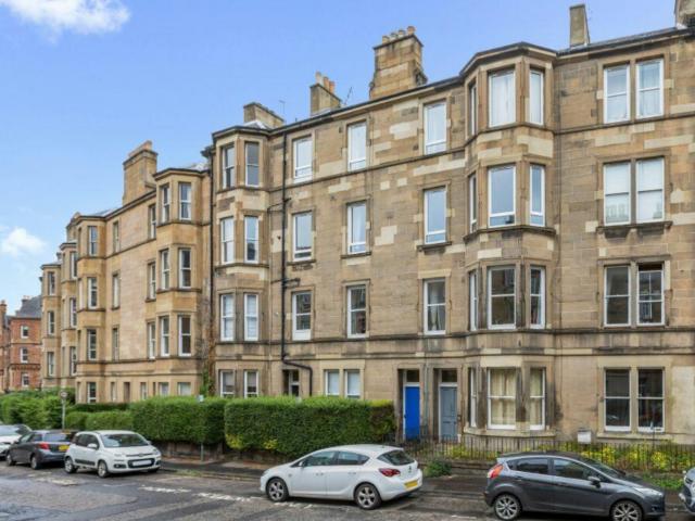 30, Polwarth Crescent, Edinburgh. 2 bed flat to rent £1,700 pcm £392 pw