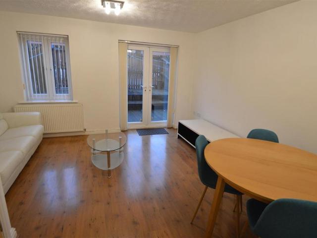 30 Reilly Street, Manchester, M15 5NB, United Kingdom | 3 bed house for rent #139405361 | Rentberry