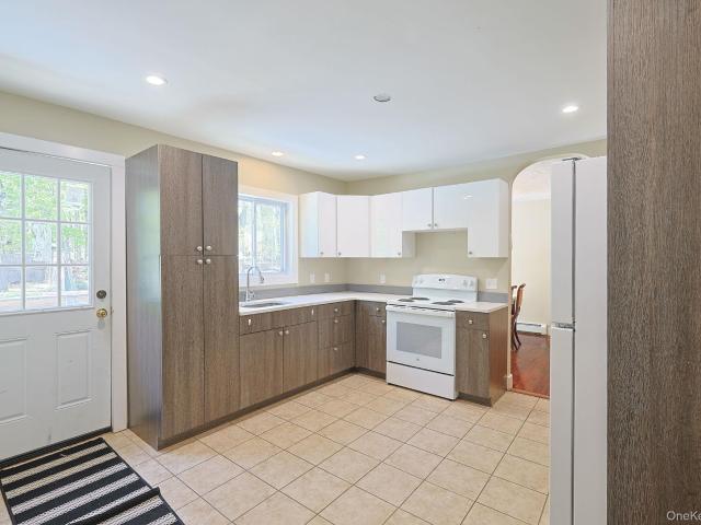30 Rock Ridge Avenue