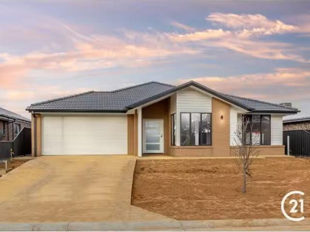 30 Rosalind Drive, Moama House for rent Listed by Cathy Reed.