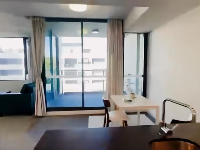 30 Rothschild Ave, Sydney