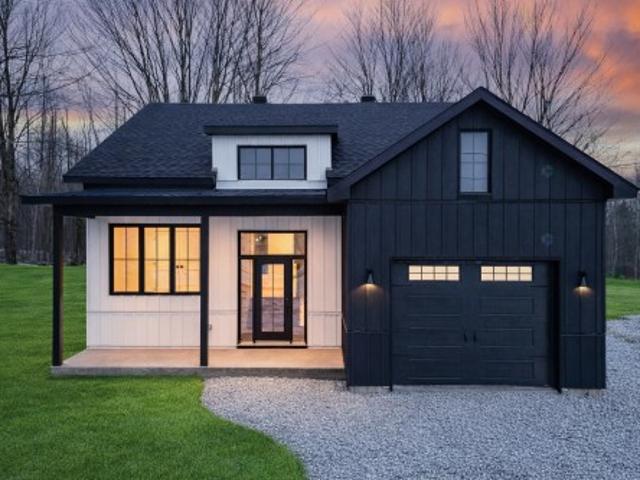30 Rue Des Peupliers, Lac Brome, QC, J0E 1V0 house for sale | Listing ID 17576 | Royal LePage