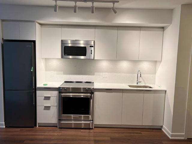 30 Samuel Wood Way N, Toronto