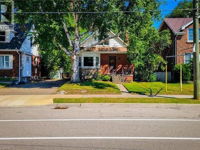 30 Sanders Boulevard, Hamilton, ON, L8S 3J3 house for sale | Listing ID 40854 | Royal LePage