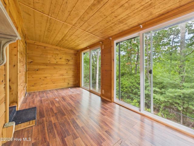 30 Sapphire Ridge