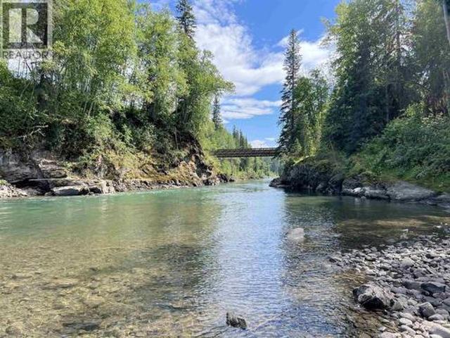 30 Seventeen Mile Road, Hazelton, BC, V0J 1Y5 house for sale | Listing ID R3071 | Royal LePage