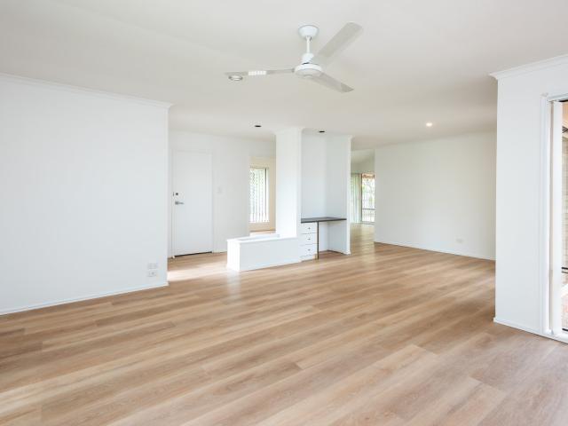 30 Shoveller AvenueParadise Point QLD 4216, Australia