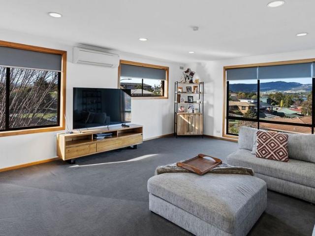 30 Sharron Drive, Granton