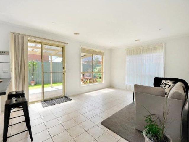 30 Somerset Ave, Lake Gardens, VIC, 3355