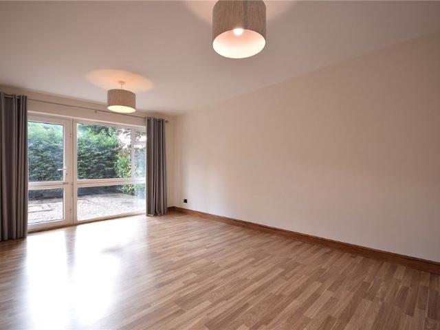 30, Slaid Hill Court, Leeds, West Yorkshire, LS17 8TJ