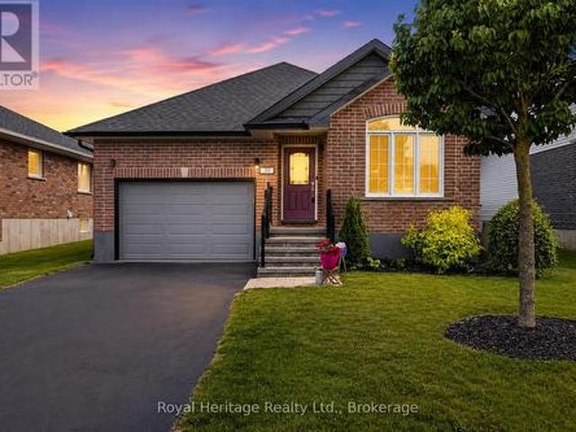 30 Springdale Drive, Kawartha Lakes Lindsay, ON, K9V 0J3 house for sale | Listing ID X13508 | Royal LePage