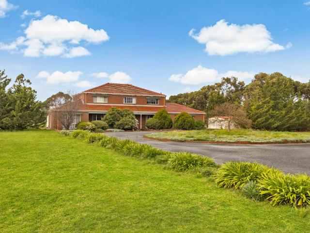 30 Stockwell Dr, Sunbury