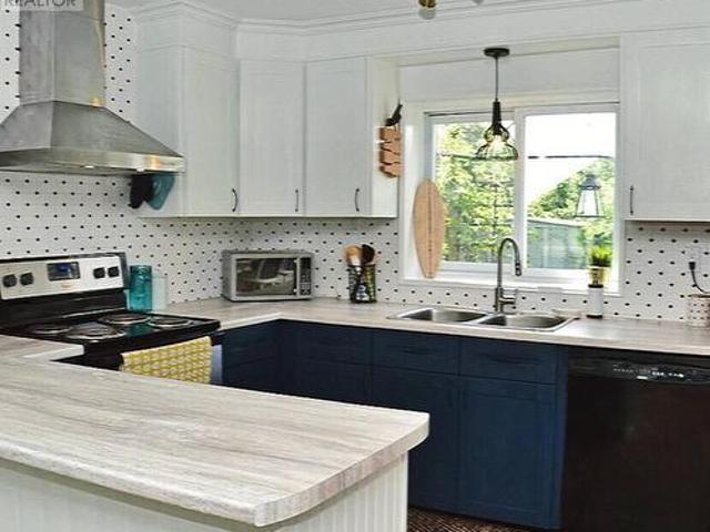 30 Stanley Street, Prince Edward County Bloomfield Ward, ON, K0K 1G0 house for lease | Listing ID X13658 | Royal LePage