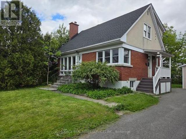 30 Sunnycrest Drive, Ottawa, ON, K2E 5Y2 house for lease | Listing ID X13537 | Royal LePage