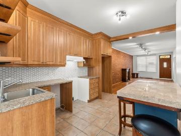 30B Rue Ste Anne