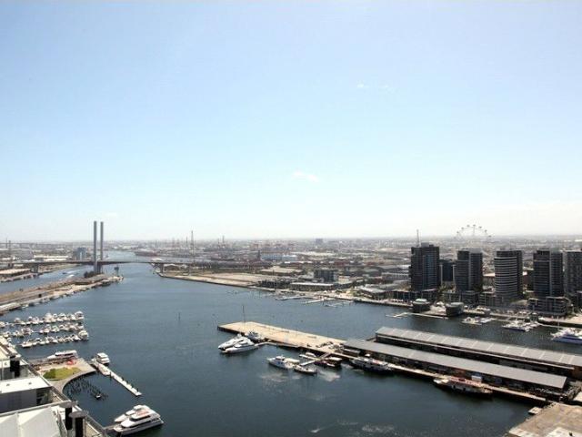 30th Floor Waterfront Luxury with Side By Side Parking