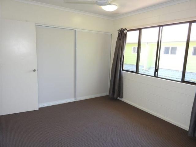 3/104 106 Cook St, North Ward