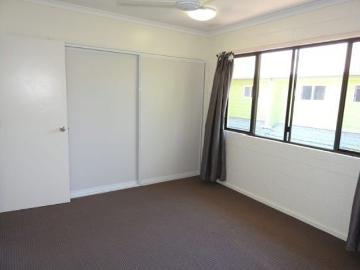 3/104 106 Cook Street, North Ward