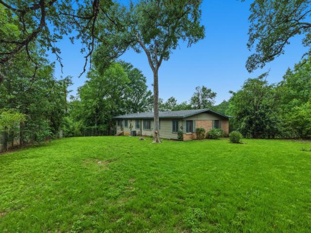 3105 Crestvale Dr