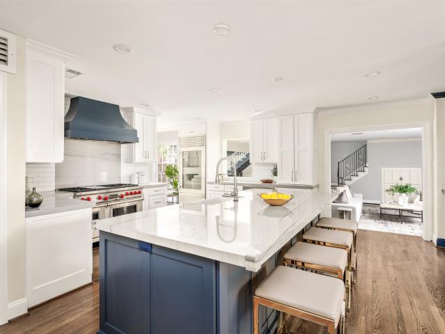 3105 Locke Lane