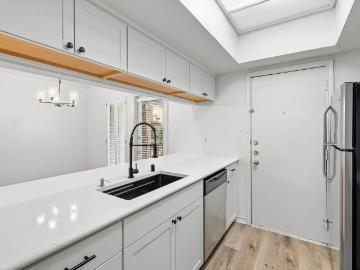 3105 San Jacinto Street # 207