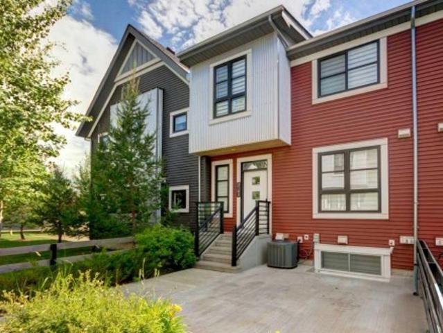 3105 Walgrove Court Se, Calgary, AB, T2X 4N1 townhouse for sale | Listing ID A2341 | Royal LePage