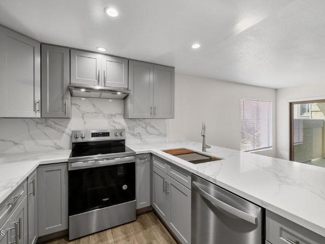 3107 Harbor Blvd, Oxnard, CA 93035 | MLS #V1 36447VC