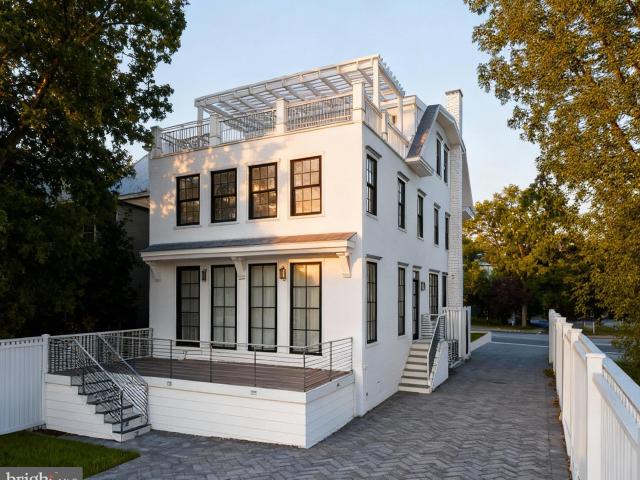 3107 34th St NW, Washington, DC 20008 | MLS #DCDC2226